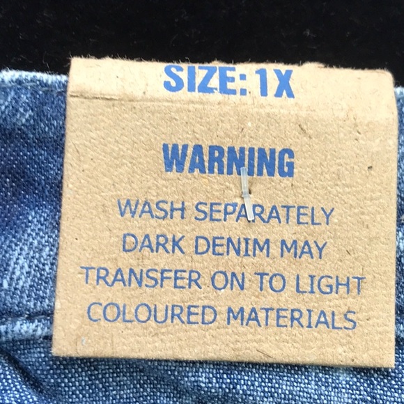 NWT Jolie & Joy Jeans by FCT Denim Distressed Bling Frayed Hem Jean Shorts 1X - Picture 2 of 16